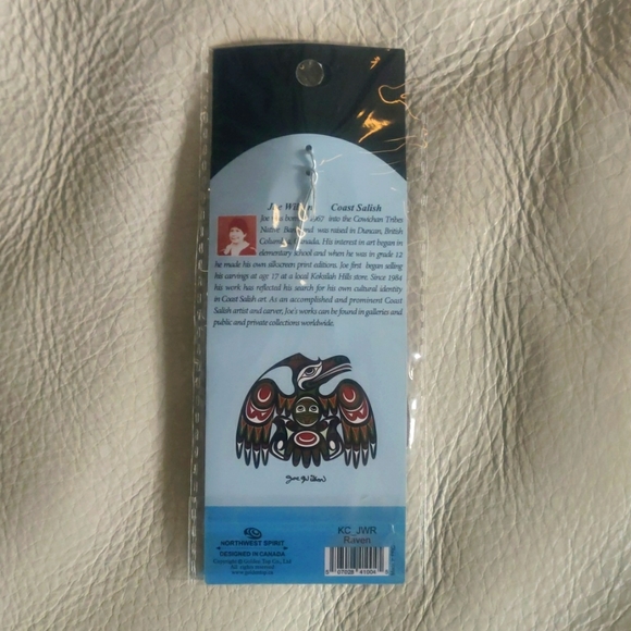 'Raven' Keychain Indigenous Design by Joe Wilson, Coast Salish - Picture 2 of 4